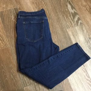 Old Navy Curvy Short Skinny Jeans